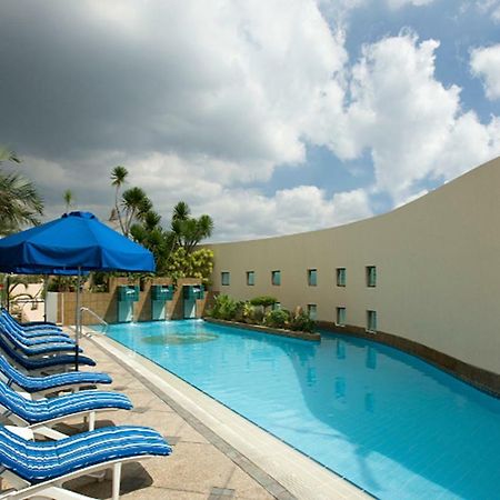 Fraser Place Manila San Pedro Makati Eksteriør billede
