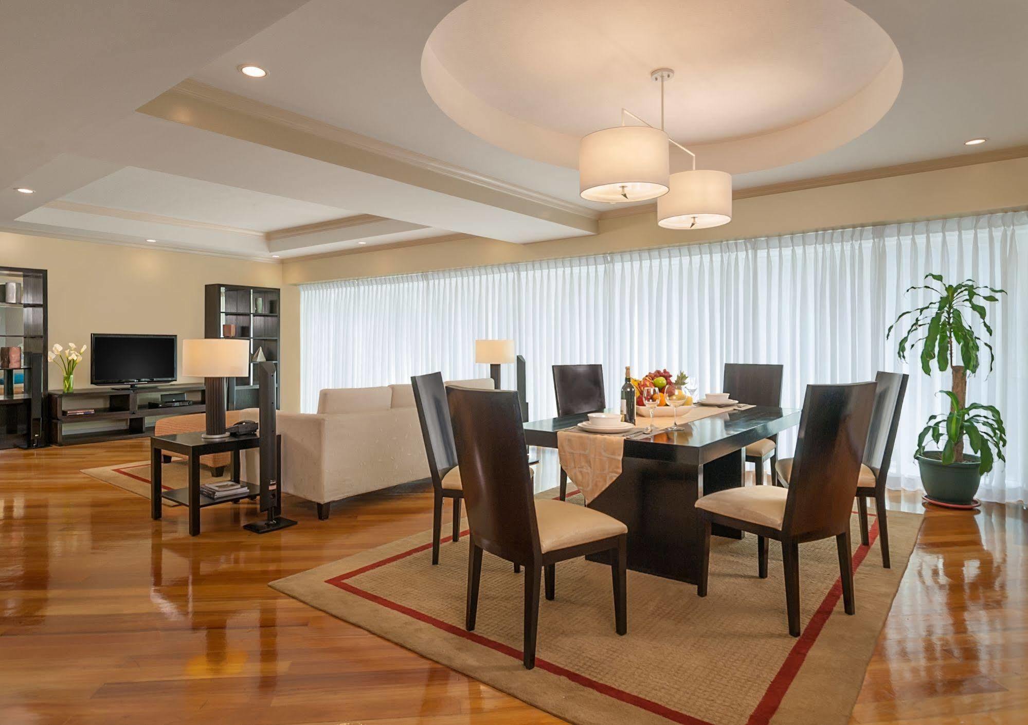 Fraser Place Manila San Pedro Makati Eksteriør billede